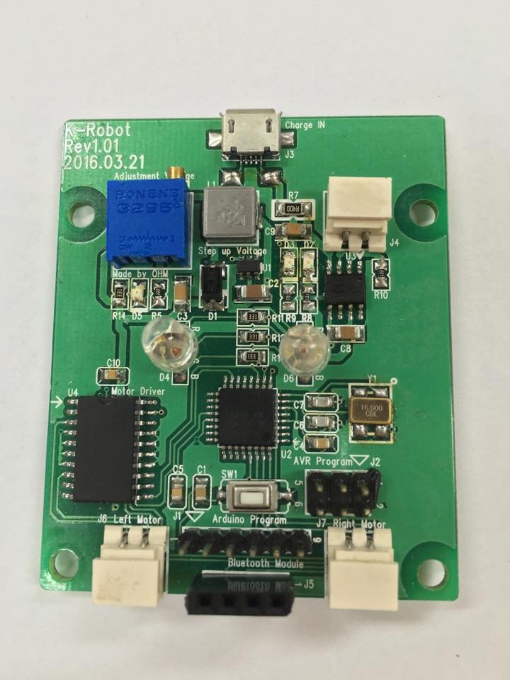 The second-generation robot's green system board.